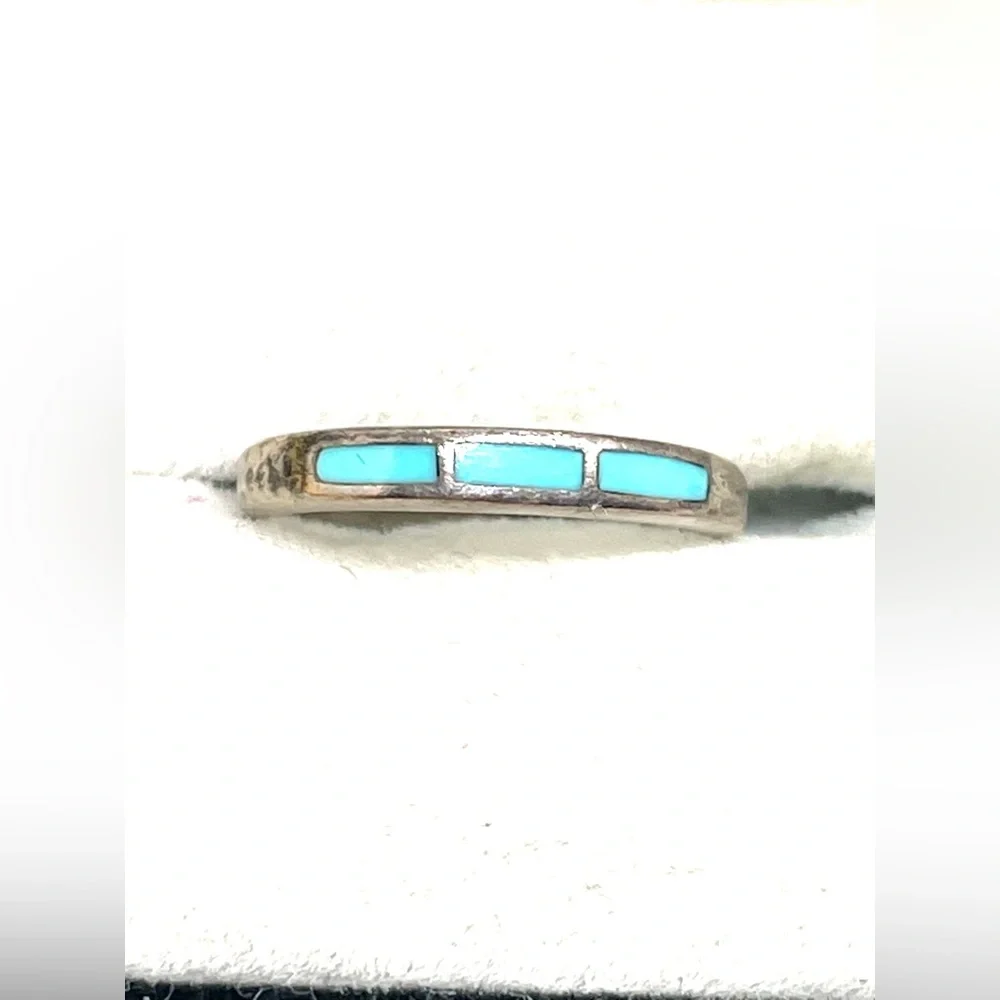 Very vintage sterling turquoise, stackable ring